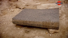 Abou Rawash  : Bloc de Granit taillé par une scie géante Circulaire